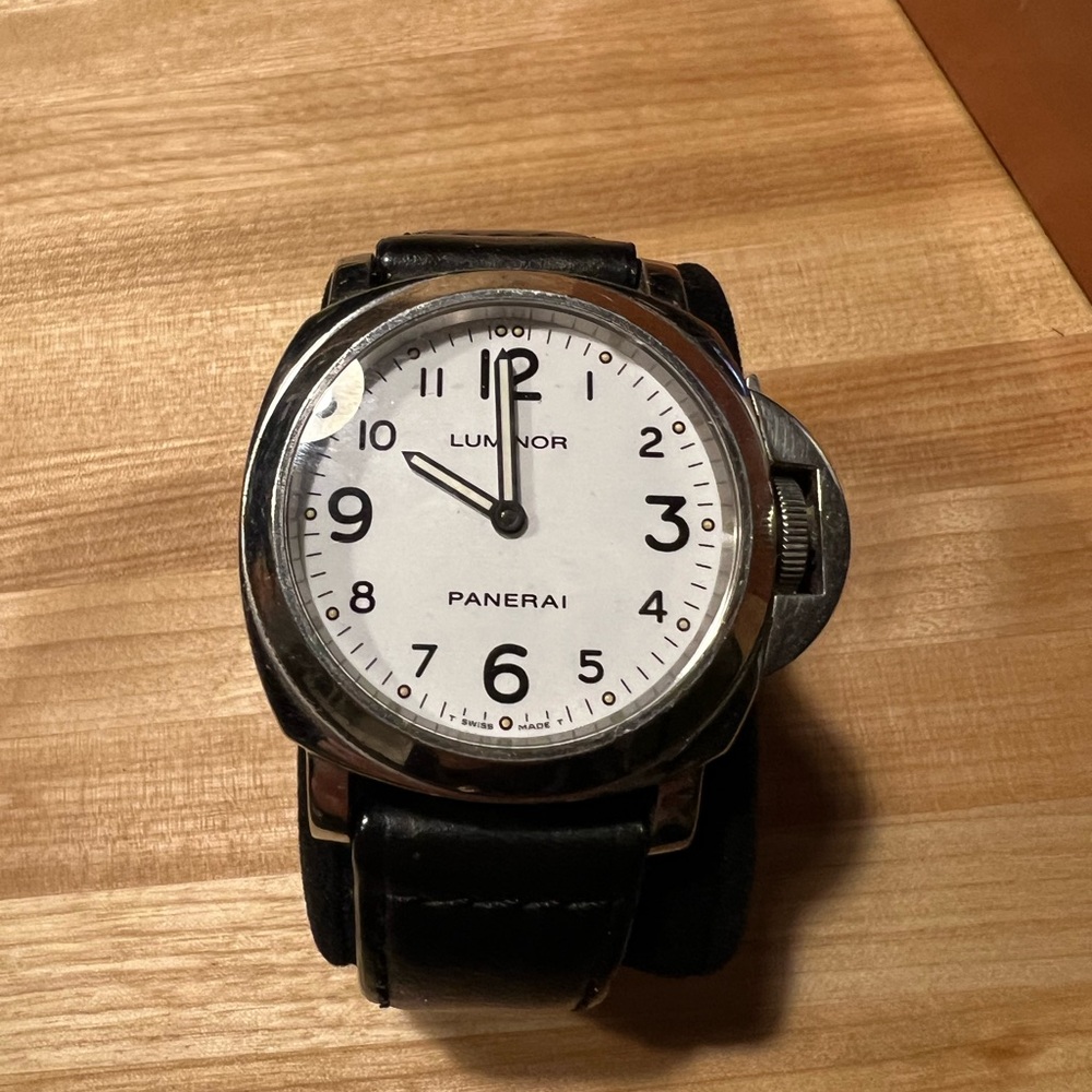 Authentic Panerai Luminor PAM 010 with box and papers